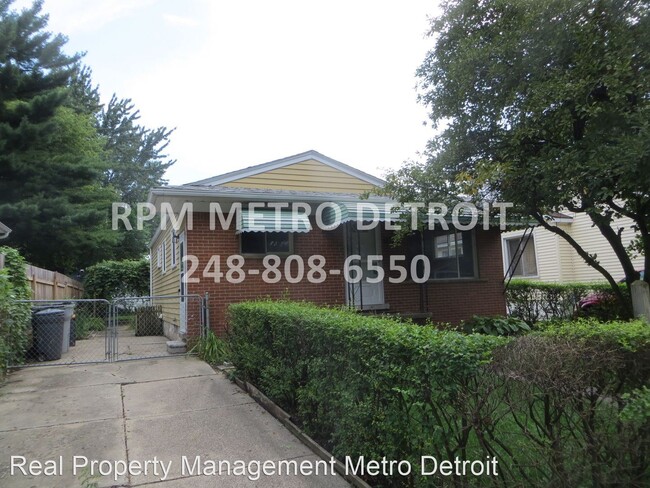 Building Photo - 3 br, 1 bath House - 1770 E Jarvis