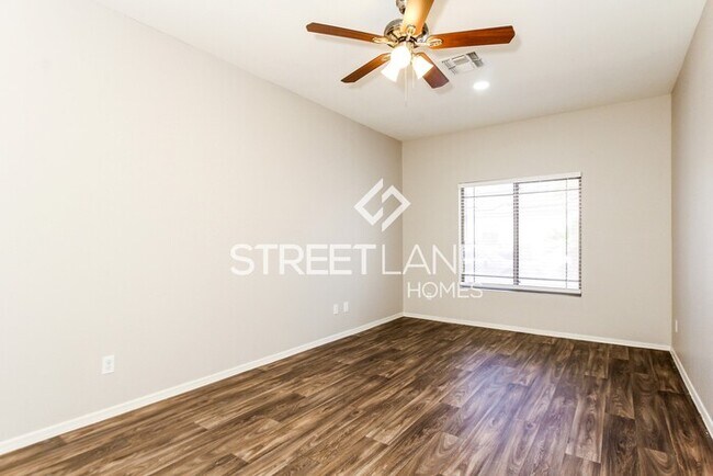 Building Photo - REDUCED! Spacious 5 bedroom home in El Mir...
