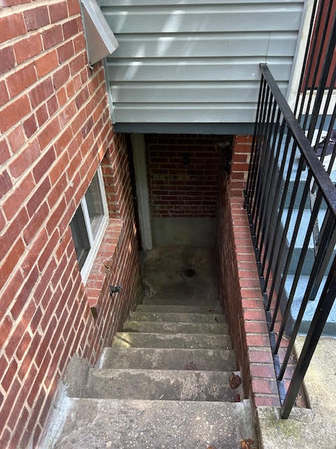 apartment entrance - 7216 15th Ave