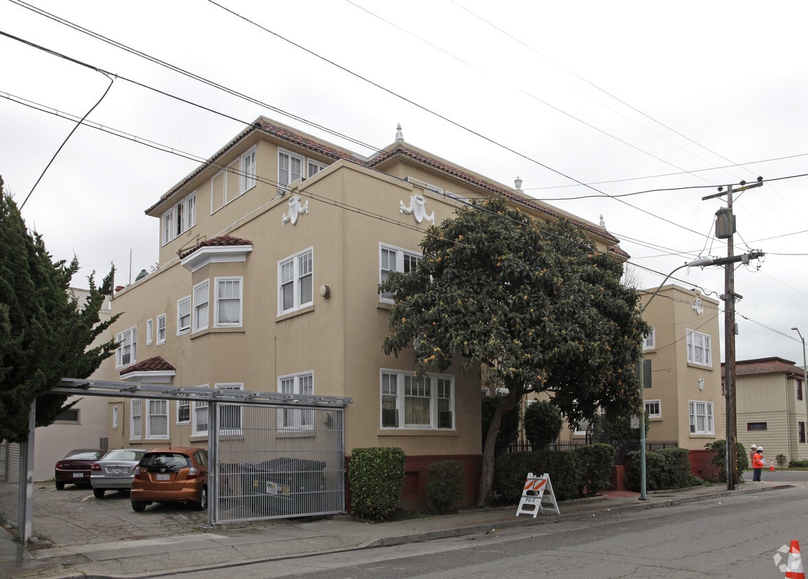 Building Photo - 1506 4th Ave
