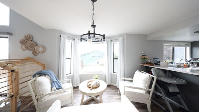 Building Photo - 3 Bed 2.5 Bath - View - Culdesac - Small Dog - NAS Whidbey