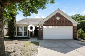 Building Photo - 6820 Lyndale Dr