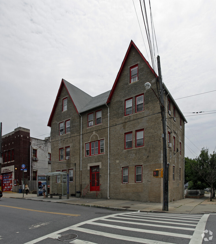 Building Photo - 284 Mcclean Ave