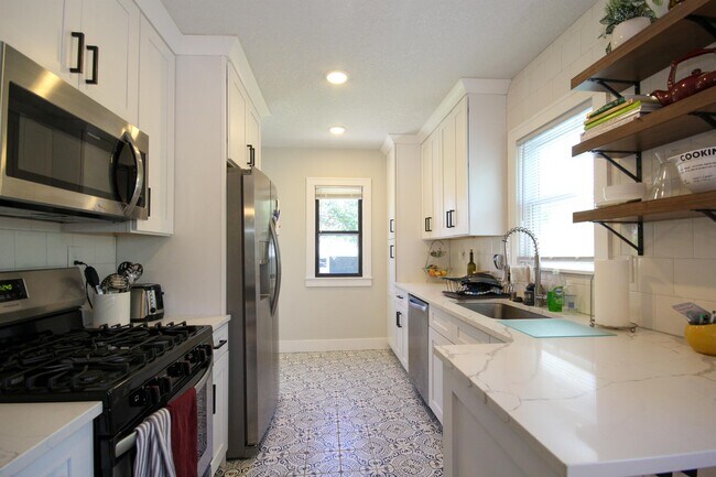 Foto del edificio - 639 Quincy St NE