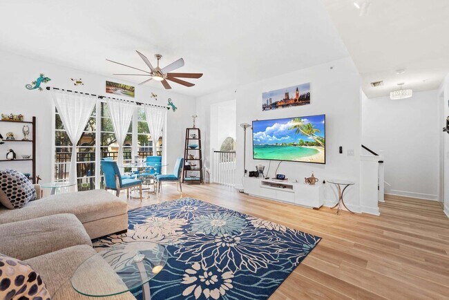 Foto del edificio - 2001 Coral Heights Blvd