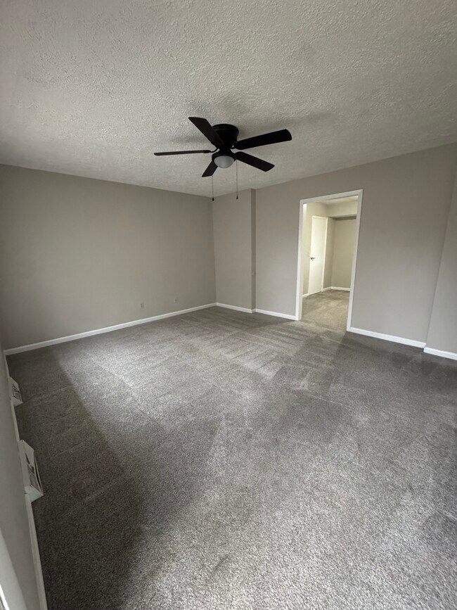 Foto del edificio - 415 Barwood Dr