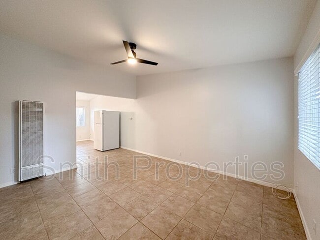 Building Photo - 2204 Carnegie Ln