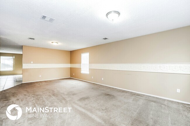 Foto del edificio - 5601 Ainsdale Dr