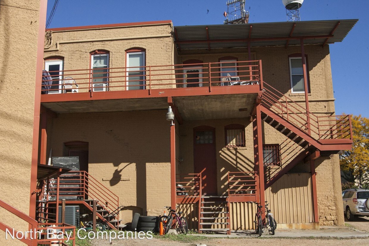 Primary Photo - 3400 University Ave SE