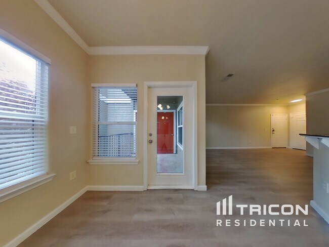 Foto del edificio - 8434 Walerga Rd