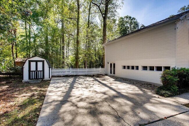 Building Photo - 2274 Turtle Landing