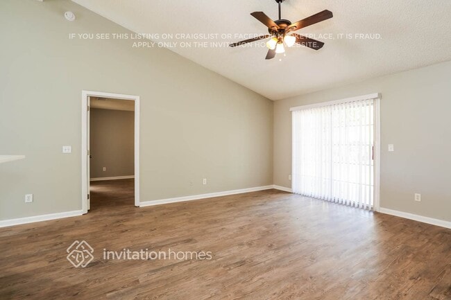 Foto del edificio - 1736 Northglen Cir