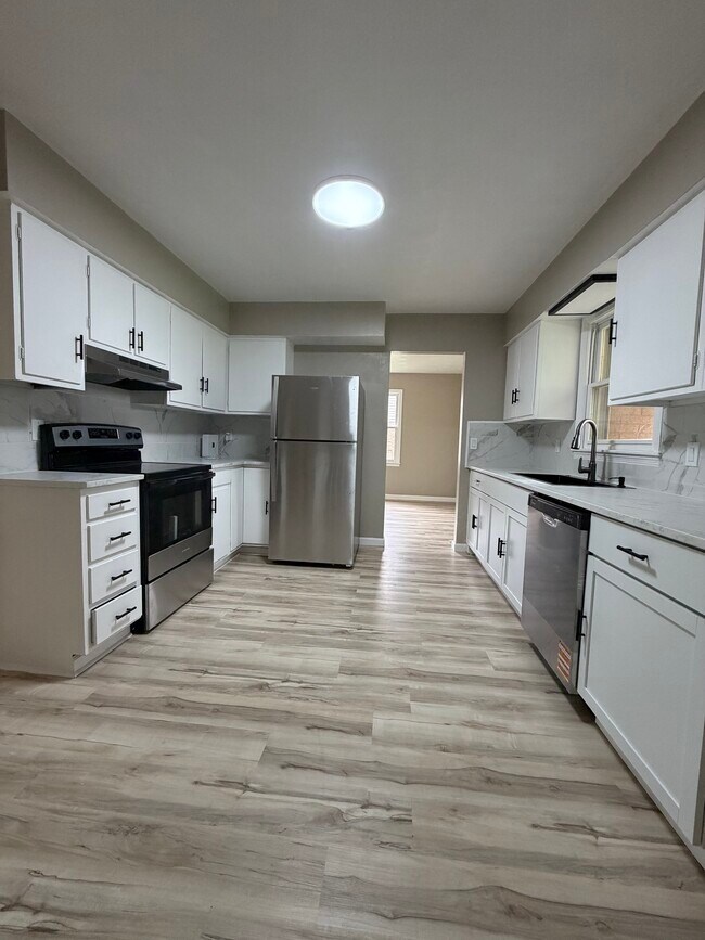 Foto del edificio - 2922 Bagley Dr W