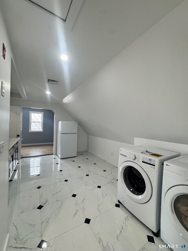 Foto del edificio - 417 Poplar St