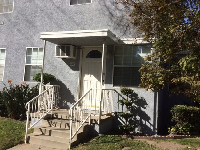 Building Photo - 4107 McFarlane Ave
