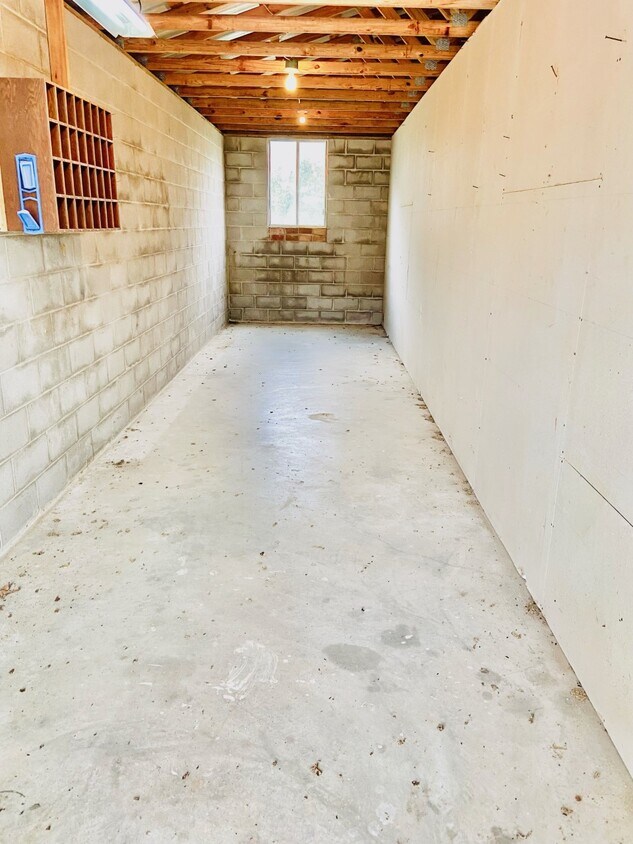 Building Photo - 1416 E Scenic Rivers Blvd