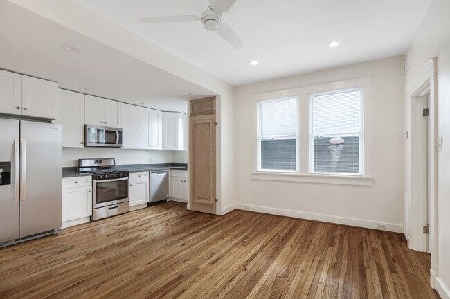 Building Photo - 4506 Saint Charles Ave