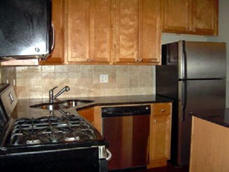 Building Photo - 2530 W Foster Ave