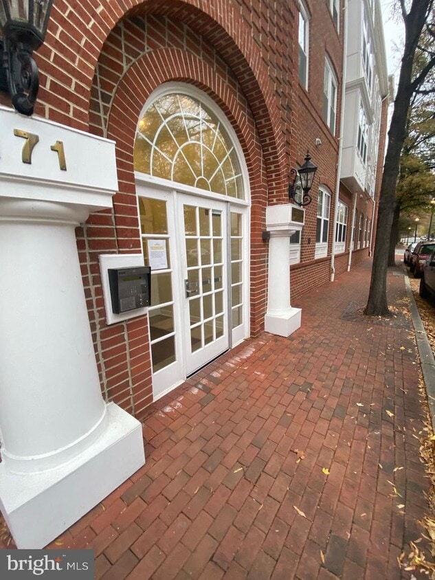 171 Somervelle St Unit 414, Alexandria, VA 22304 Apartment for Rent