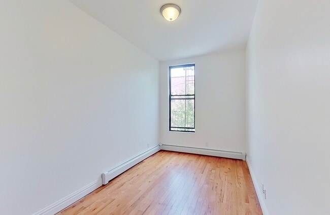 1st bdrm - 447 Evergreen Ave