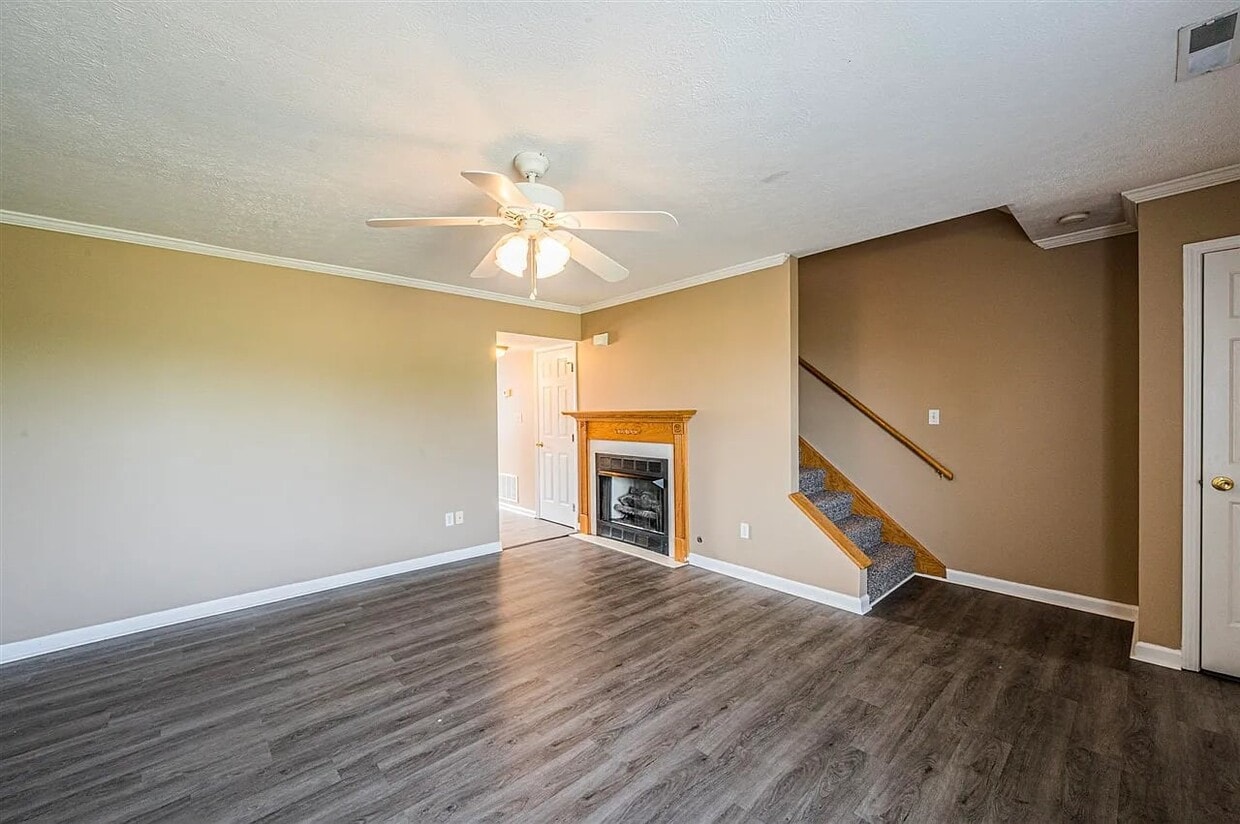 Foto del edificio - 133 Concord Dr