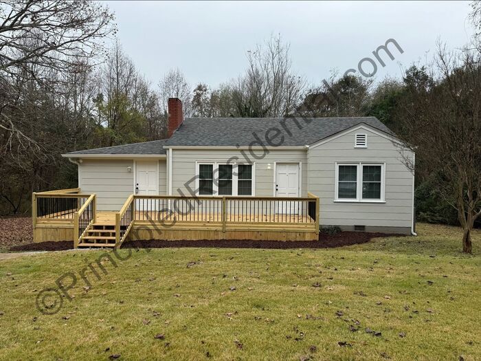 Primary Photo - Ranch home on private wooded lot