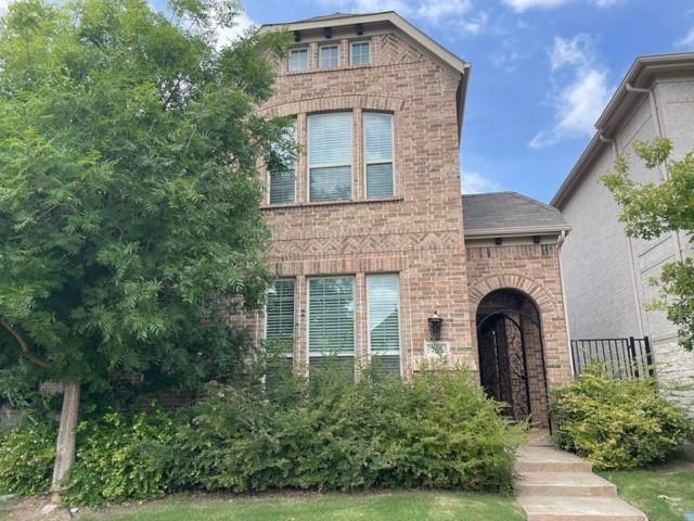 Foto principal - 765 Huntingdon St