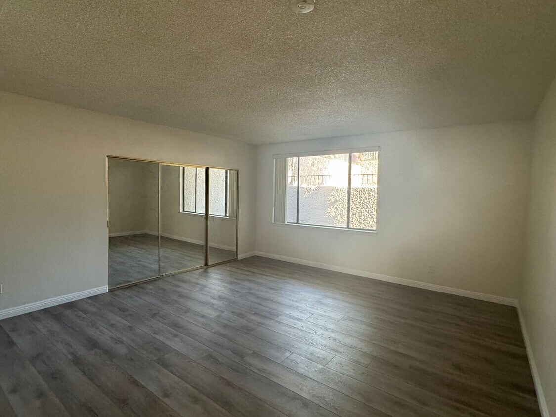 5555 Canyon Crest Dr, Unit 2A Condos in Riverside, CA Westside Rentals