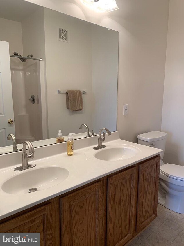 Foto principal - 23580 F D R Blvd