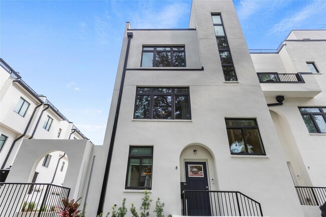 Photo - 758 Highland Ave Townhome