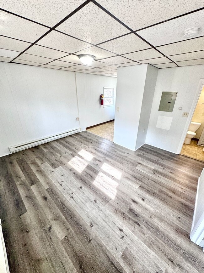 Building Photo - 295 S 14th St