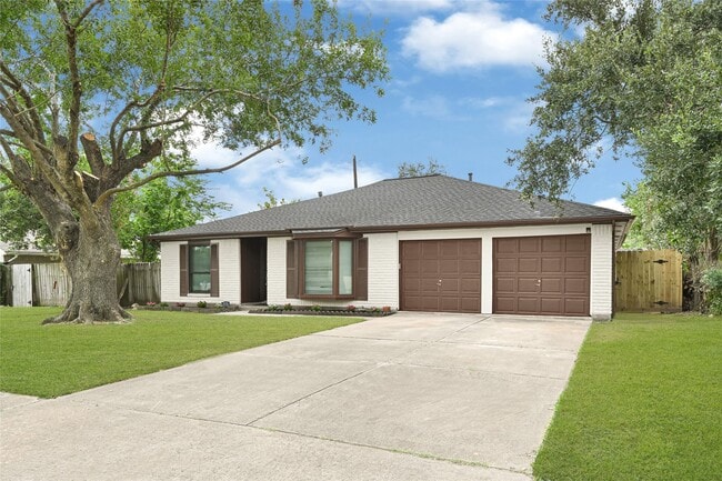 Foto del edificio - 10206 Sagebluff Dr