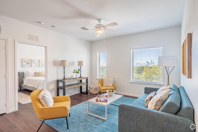 Interior Photo - Avenue J