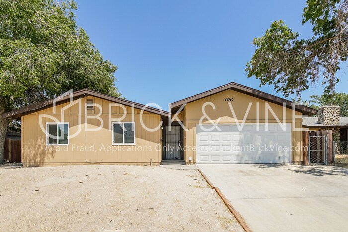 Primary Photo - 44140 4th Street East