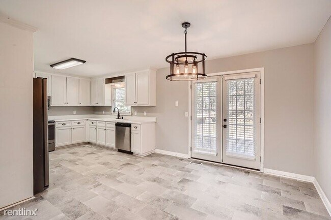 Building Photo - 3 br, 2 bath House - 117 Remington Drive S...
