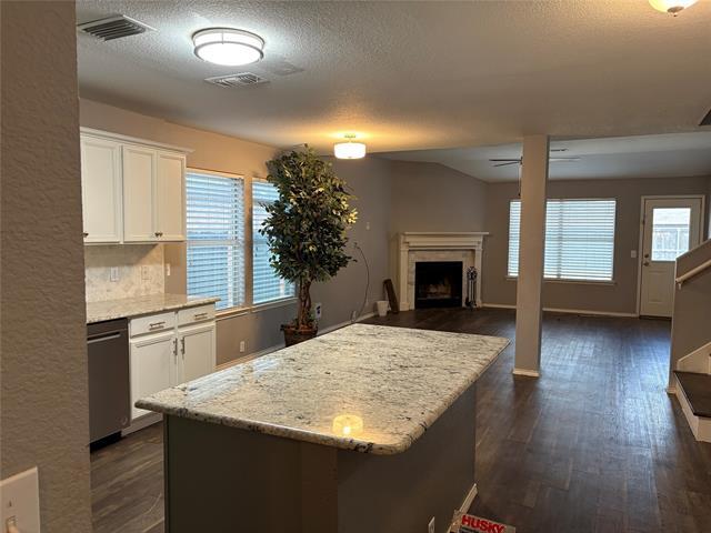 Foto del edificio - 9011 King Ranch Dr