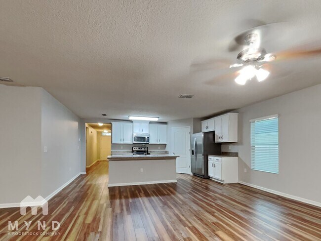 Foto del edificio - 11892 Carson Lake Dr W