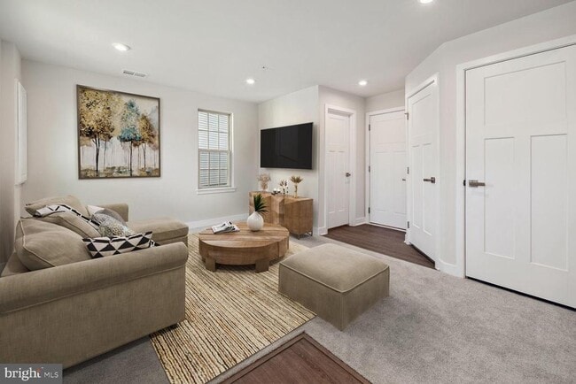 Foto del edificio - 9643 Tall Oaks Rd