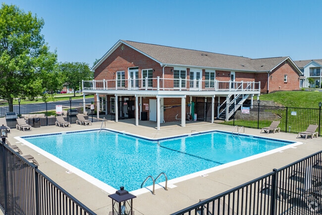 Pool - Bridgewater Crossing
