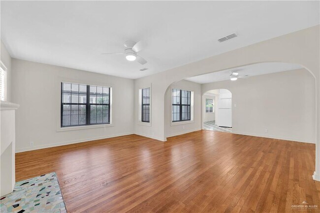 Foto del edificio - 310 N 8th St