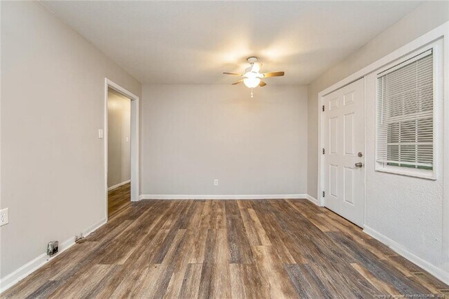 Foto del edificio - 904 Chesterfield Dr