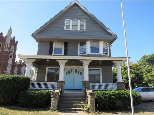 Building Photo - 4438 Pearl Rd