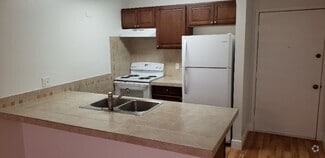 Building Photo - 2501 Riverside Dr
