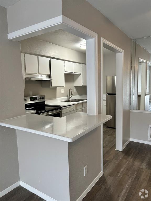 Building Photo - 2100 Winrock Blvd
