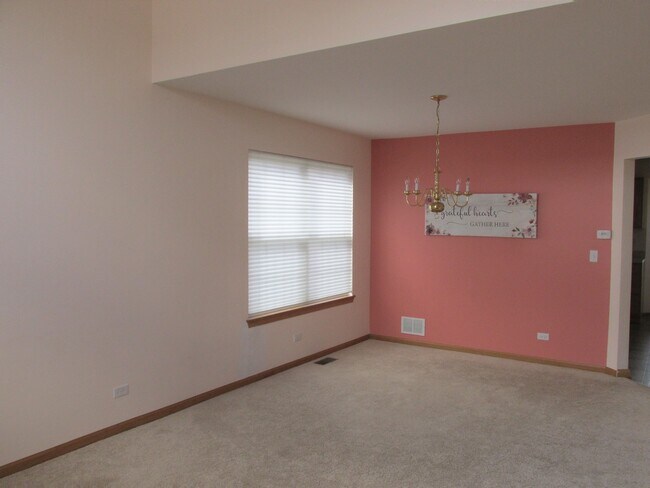 Building Photo - 10428 Scott Dr