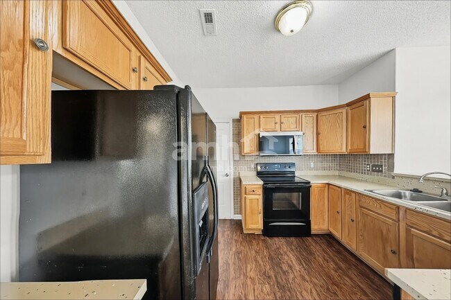 Foto del edificio - 14842 Jerpoint Abby Dr