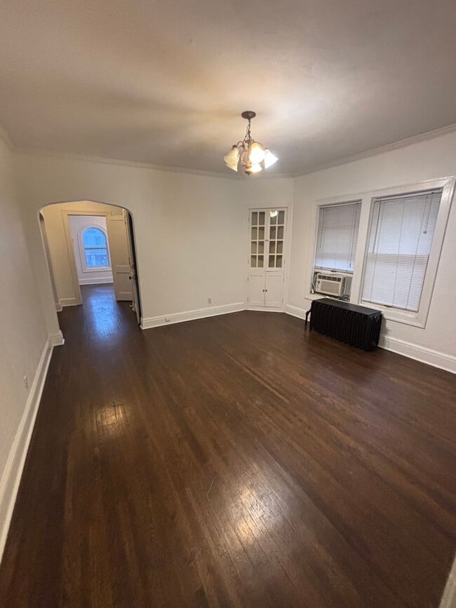 Foto del edificio - 1067-1069 Saint Clair Avenue