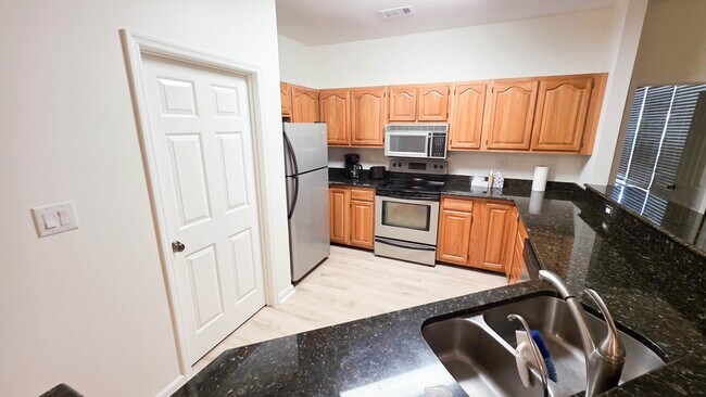 Foto del edificio - 701 Pipers Ln