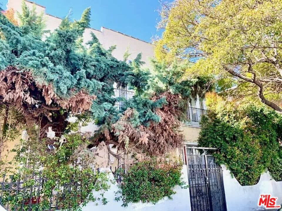 Foto principal - 1433 N Las Palmas Ave