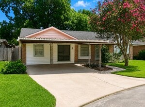 Building Photo - 5519 Mendota Ln